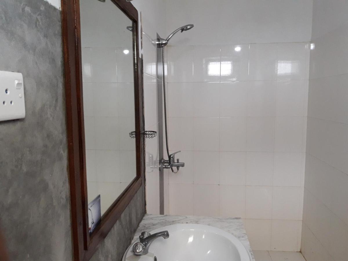 Appartamento Sea Front Hikkaduwa Esterno foto