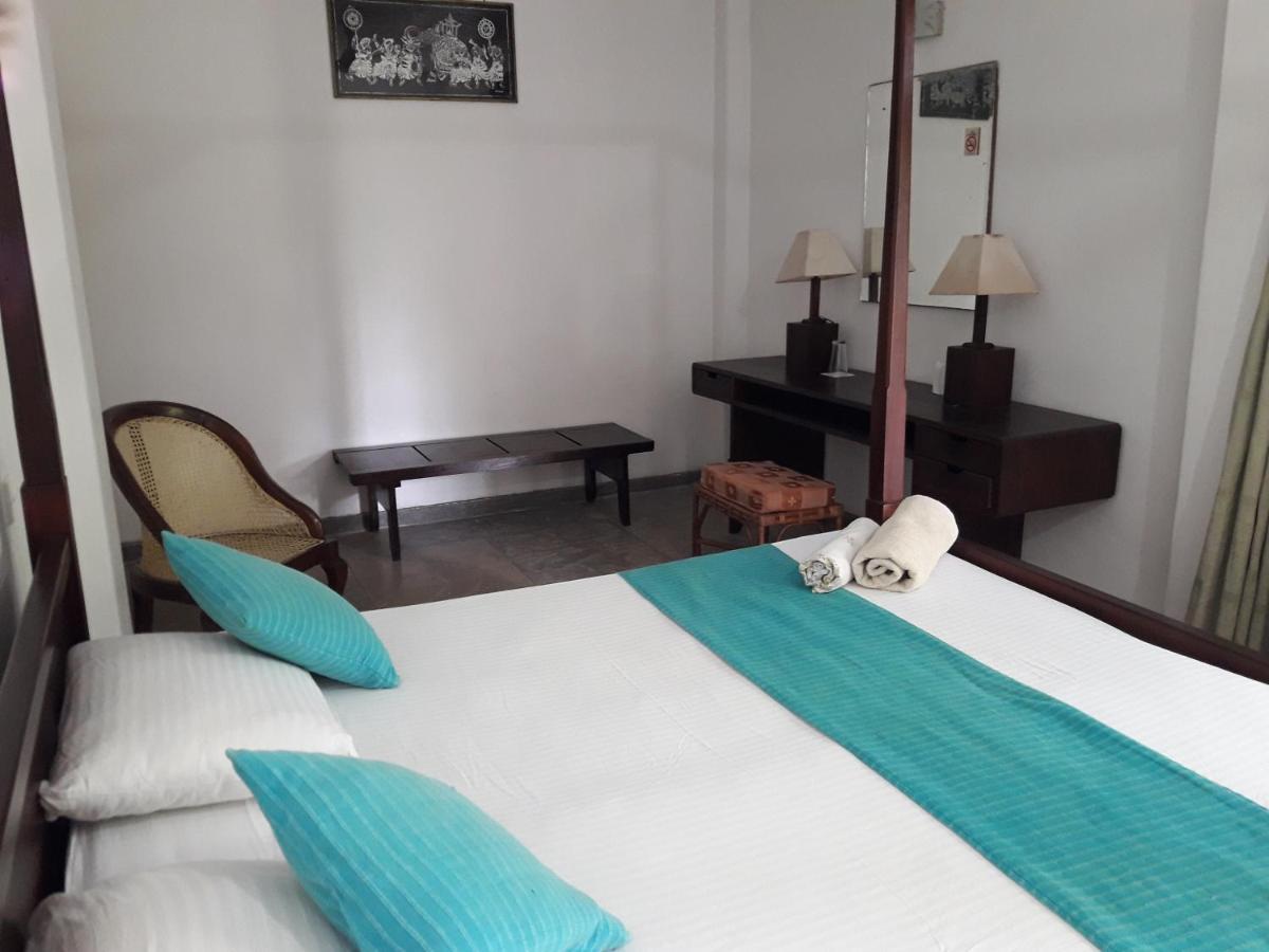 Appartamento Sea Front Hikkaduwa Esterno foto
