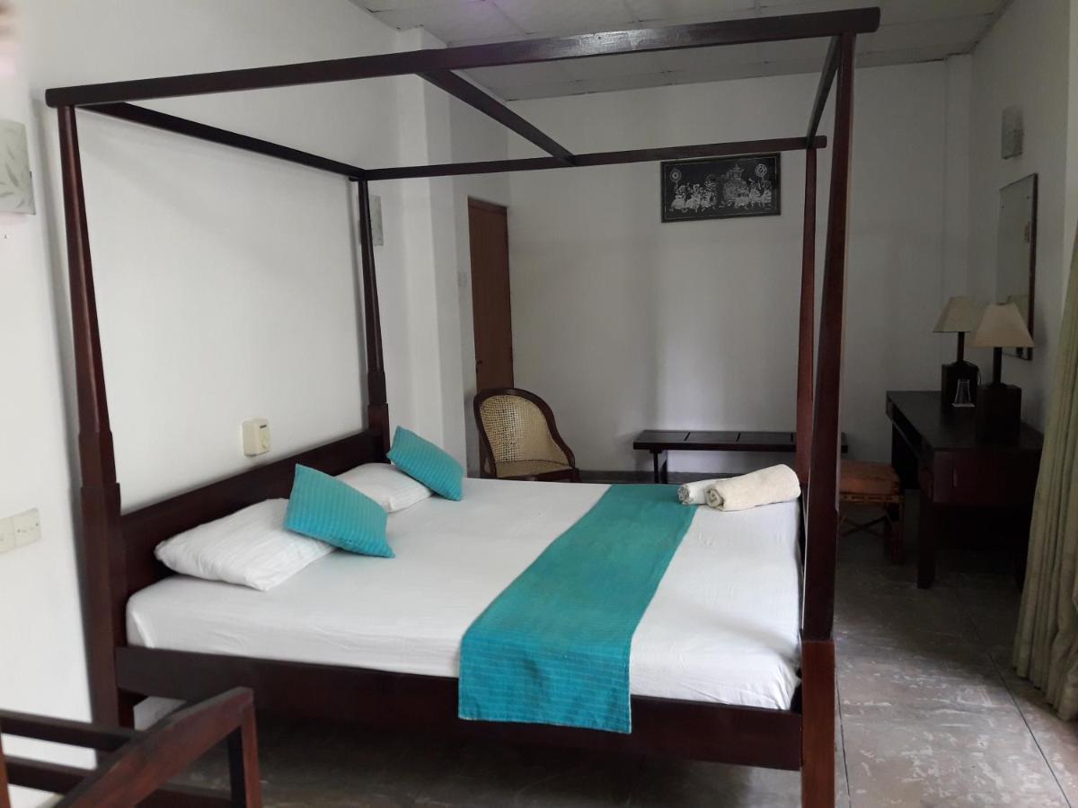 Appartamento Sea Front Hikkaduwa Esterno foto