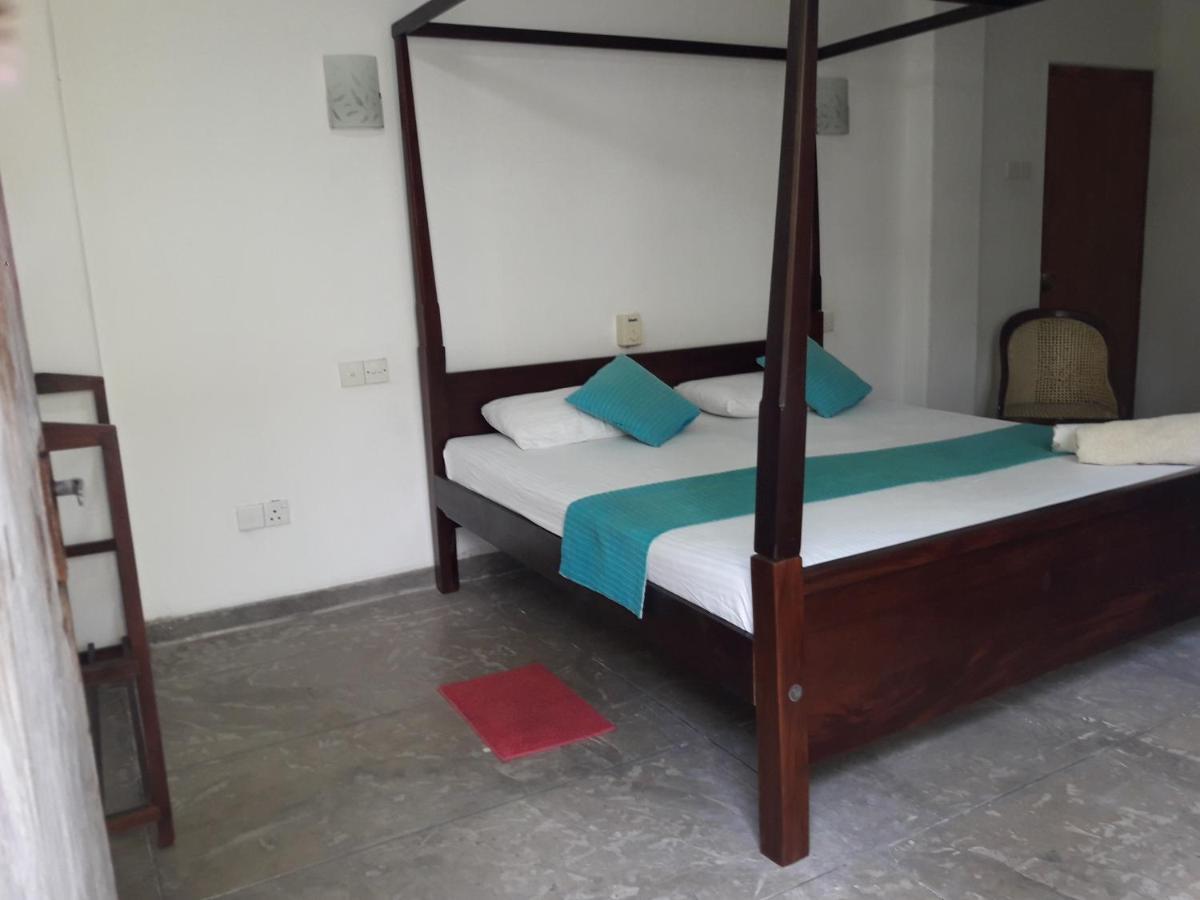 Appartamento Sea Front Hikkaduwa Esterno foto