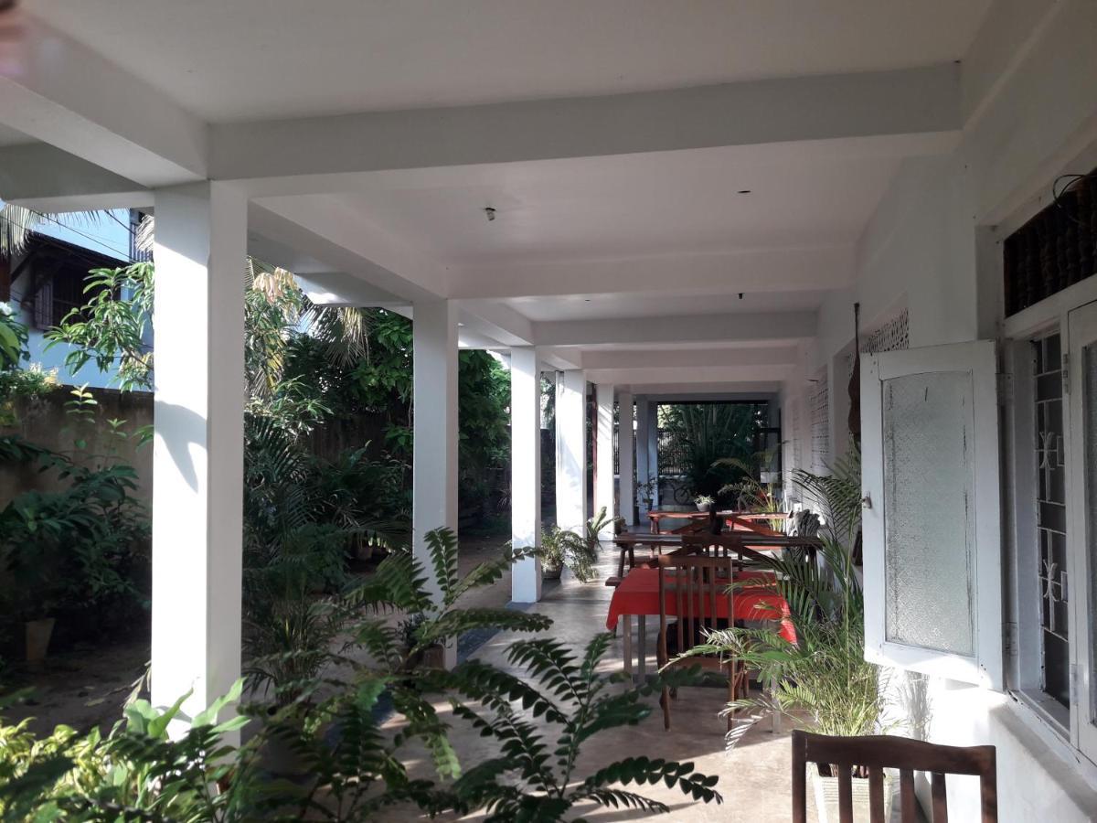 Appartamento Sea Front Hikkaduwa Esterno foto