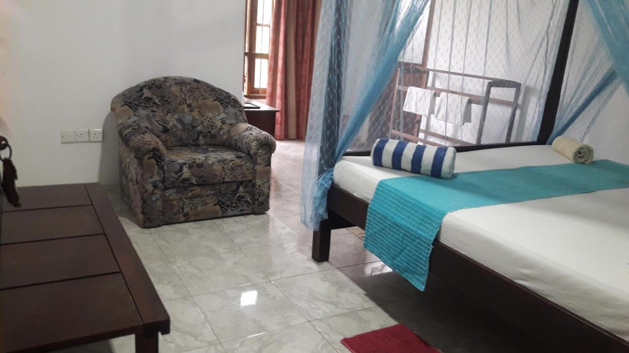 Appartamento Sea Front Hikkaduwa Esterno foto