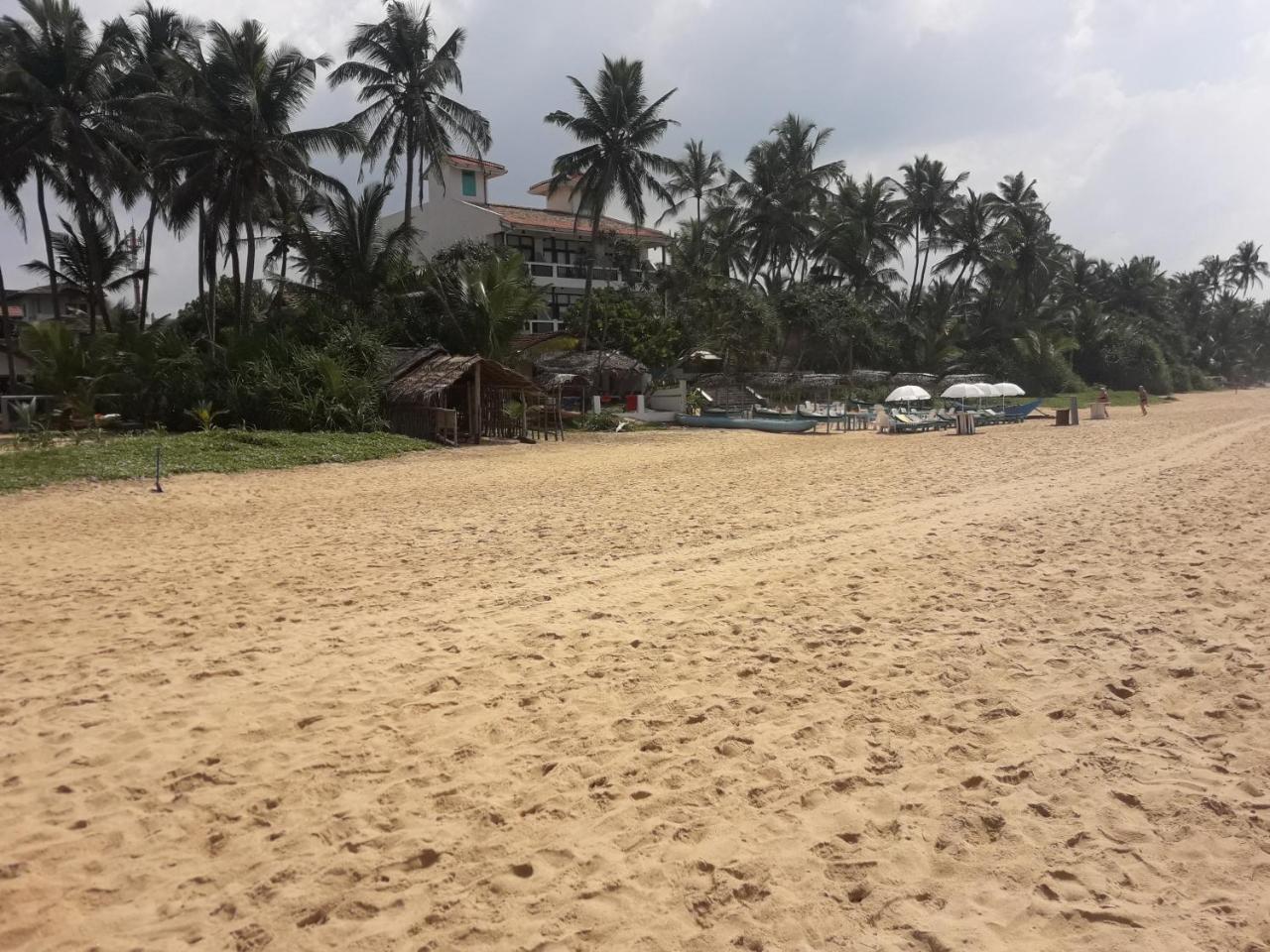 Appartamento Sea Front Hikkaduwa Esterno foto